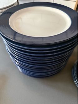 Ceramic dinner plates