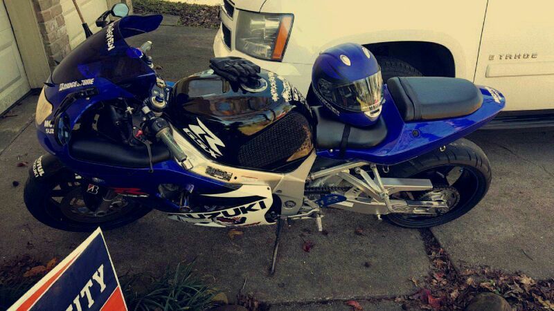 Suzuki GSXR 750 stretched and lowered