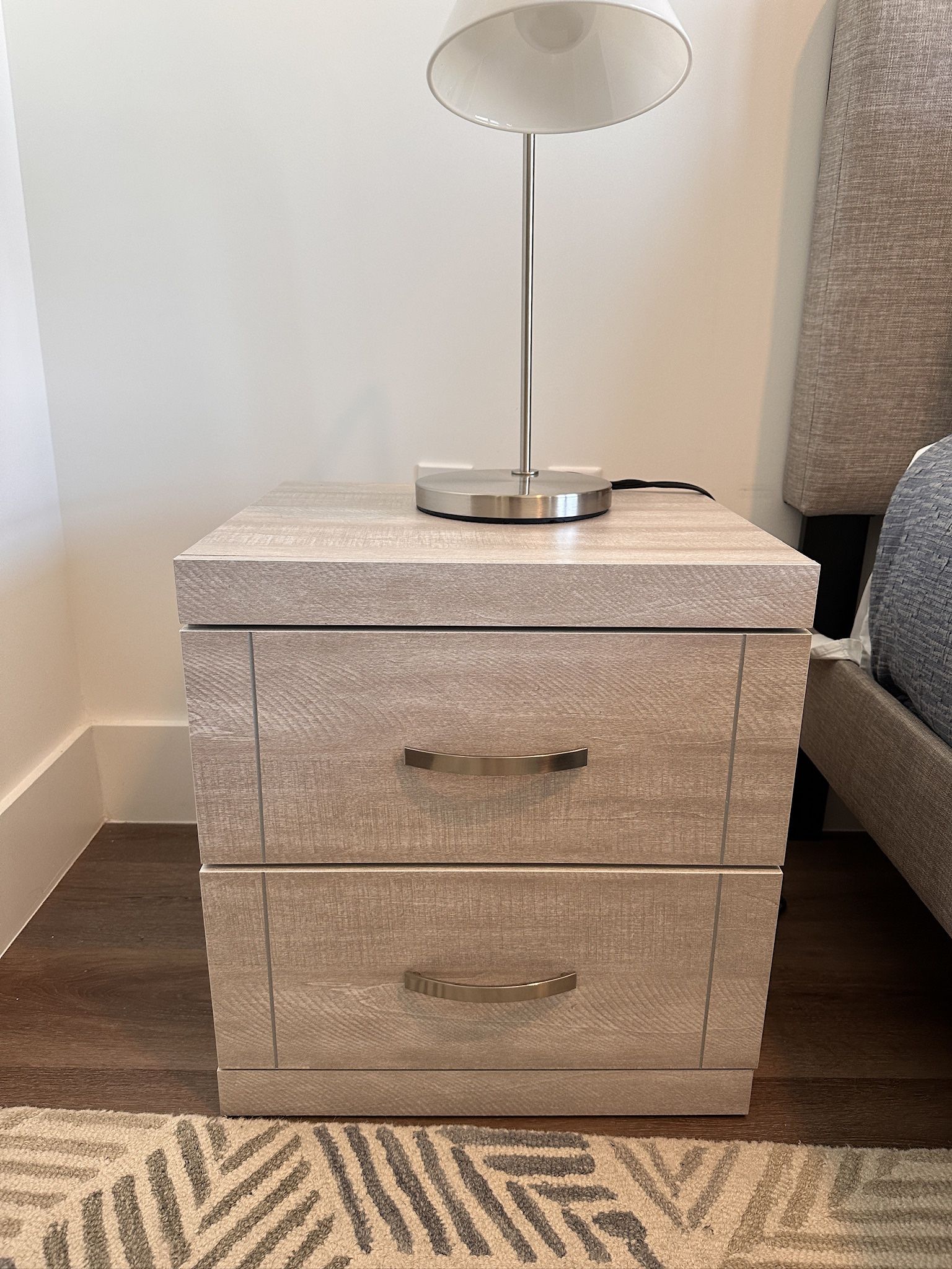 Set of 2 Nightstands – Excellent Condition