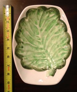 VINTAGE CALIFORNIA POTTERY GREEN LEAF SERVING DISH/BOWL
