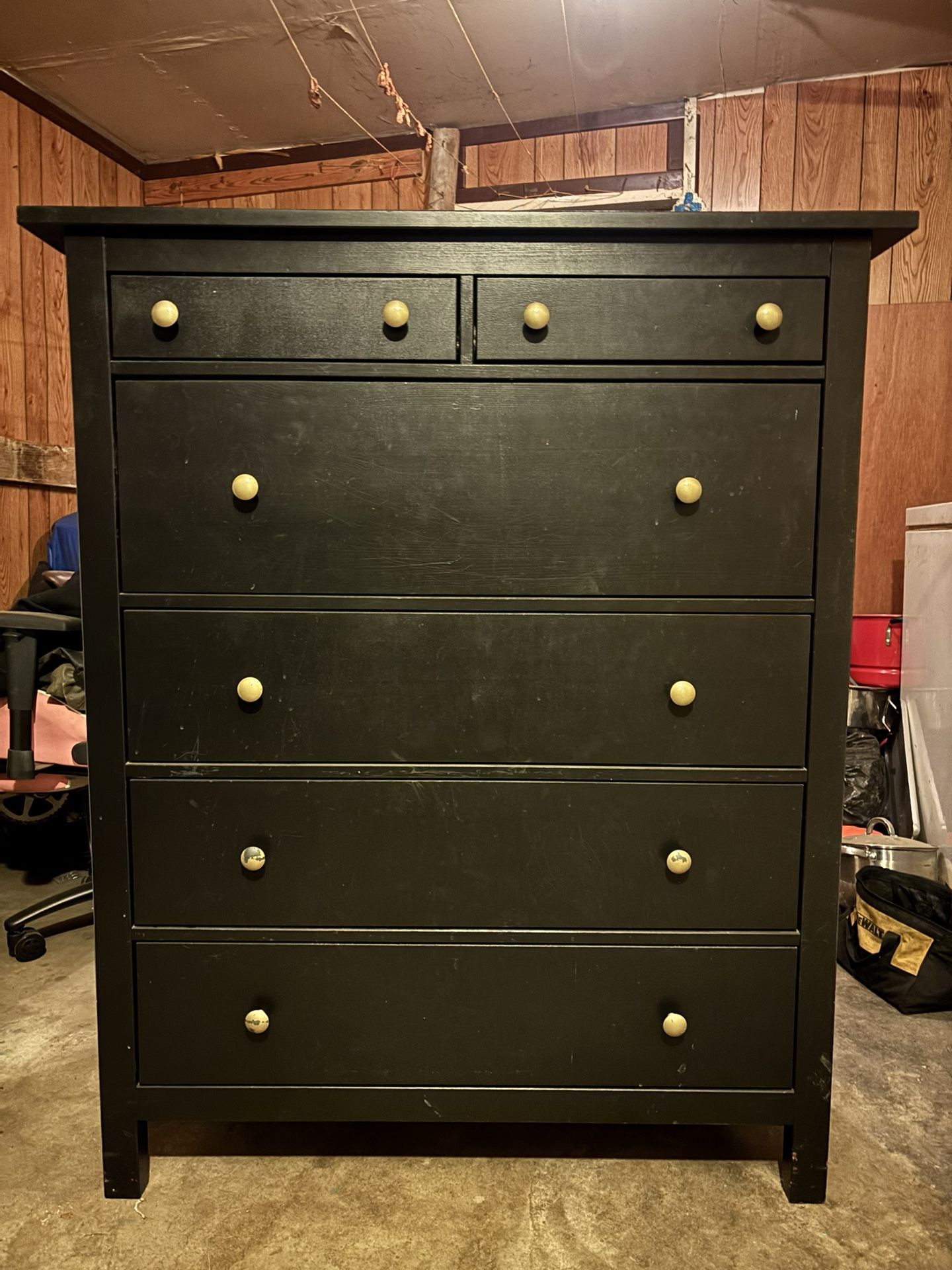 Dresser