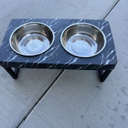 Black  Dog Raised Bowl