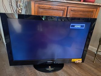 Magnavox 37inch TV With Remote, Stand