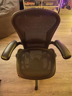Herman Miller Aaron Chairs Size B