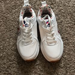 White Champion tennis shoes 