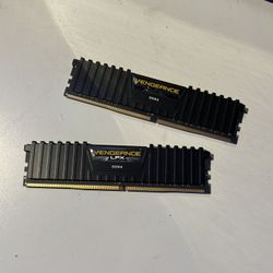 CORSAIR VENGEANCE 16gb DDR4