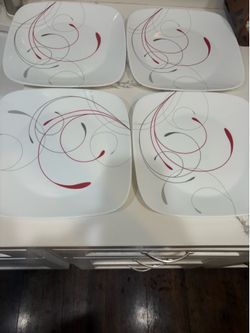 Corelle square splendor10.5” 4 pack dinner plates