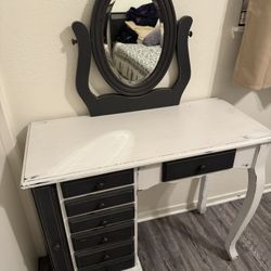 Small Space Vanity 