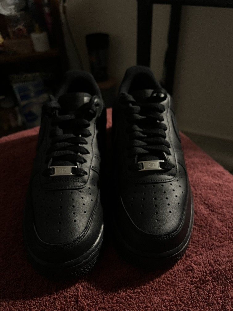 Black Air Force One Size 8