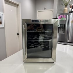 refrigerator for wines, waters and soft drinks