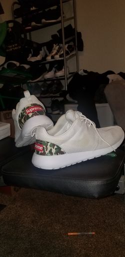 Supreme Nike roshe run x Bape