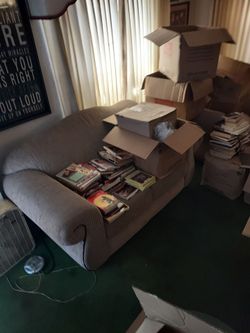 Unscanned and unsorted books of all genres from Amazon Gaylord pallets
