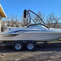 2002 Sunday Wake/surf/ski/cruiser Boat 