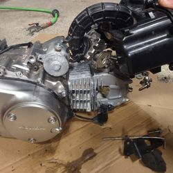 Honda 125cc 4 Stroke Complete Engine + Harness