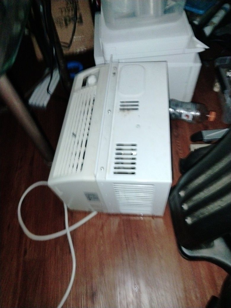 AC Unit Window Unit