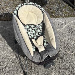 Baby Trend Bouncer seat
