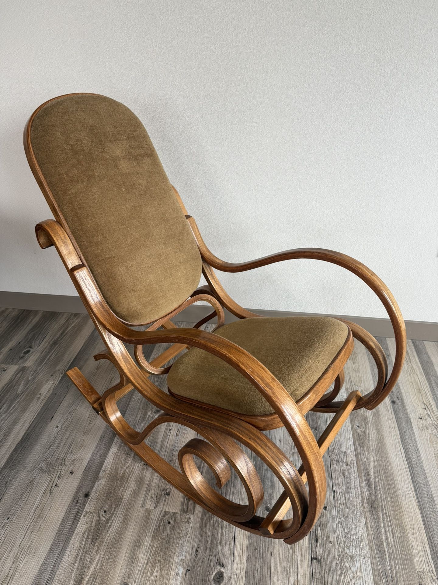 Beautiful Bentwood Rocking Chair