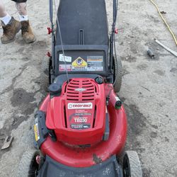 Chipper, Vacuum, Blower 