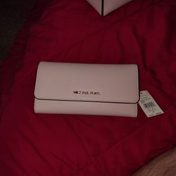 Brand New With Tag MK Trifold Leather Wallet Powder Blush