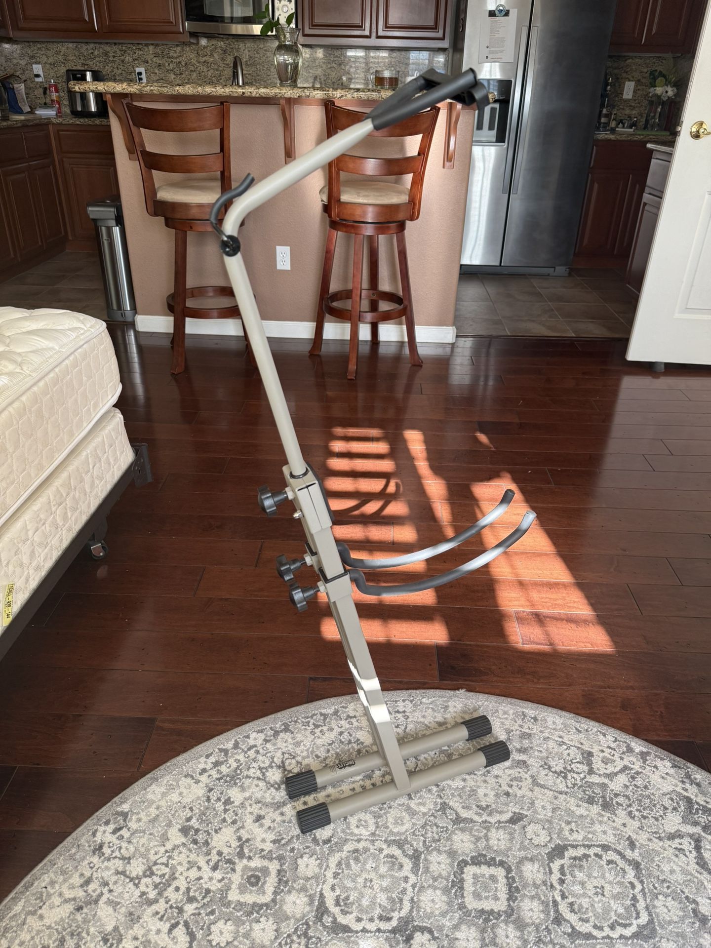 Cello Stand (Ingles)
