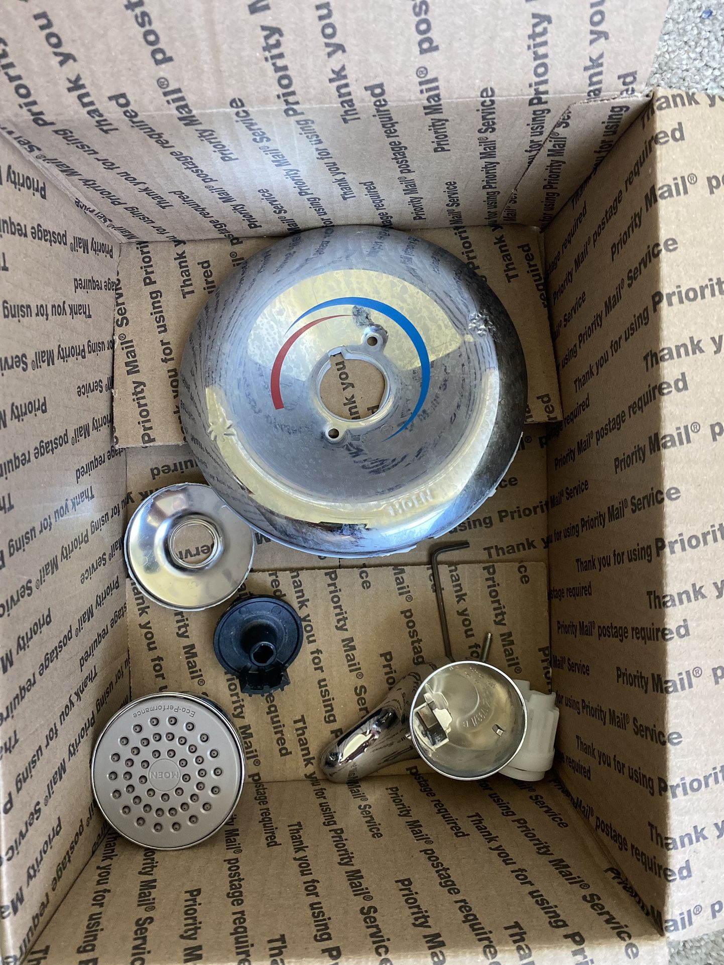 Moen Shower Head + Valve Trim Kit β Silver (Used, Excellent Condition)
