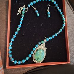 Turquoise necklace, matching earrings
