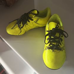 9 1/2 C Toddler Soccer Shoes