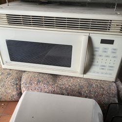  30 In Microwave Clean With Rotating  Plate