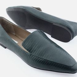 STEVE MADDEN Women 'GEMMY' Green  Lizard FLAT LOAFERS - 9M 