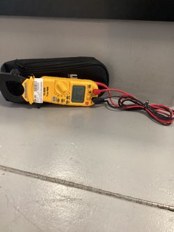 UEI DL389 Clamp Meter W/Leads And Pouch