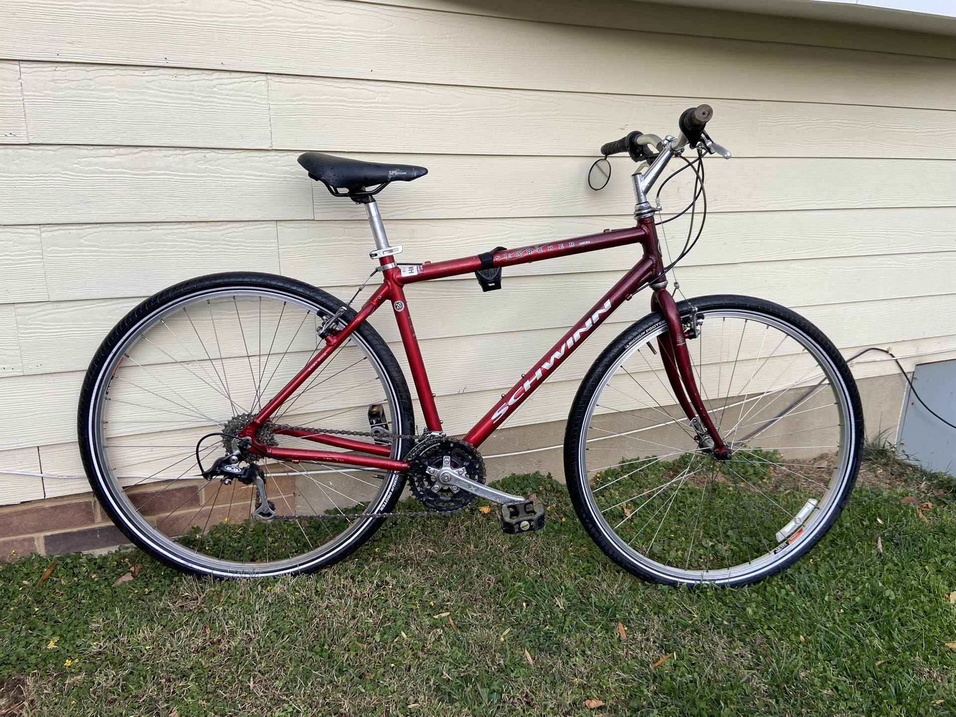 Excellent Schwinn Searcher Hybrid Bike