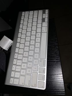 Apple Keyboard
