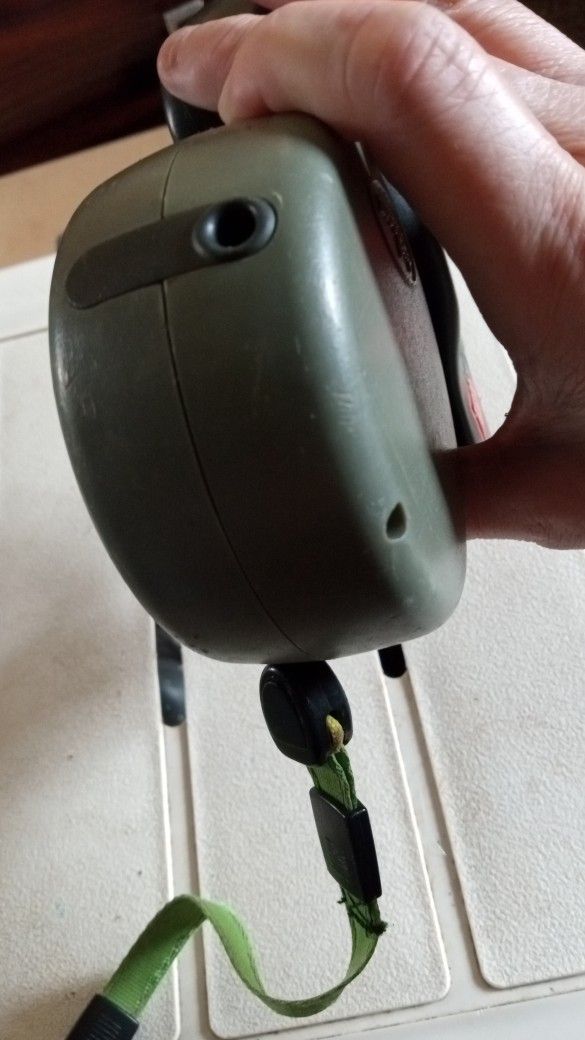 Retractable Leash ,One Broke  Still Have One That Works 10$