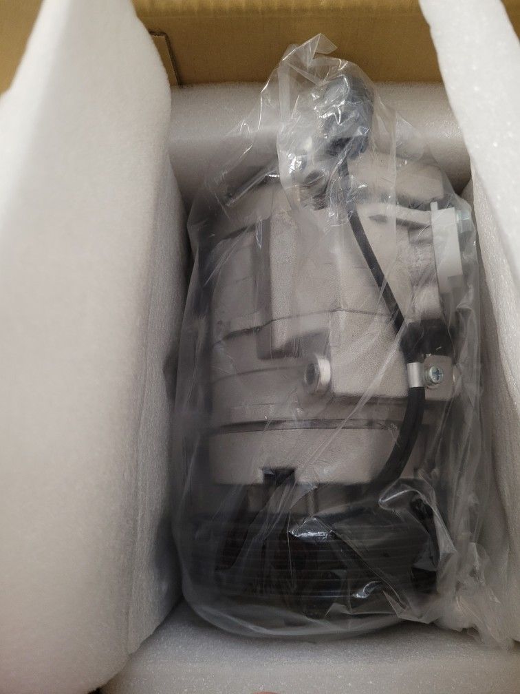 AC COMPRESSOR