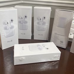 3rd Generation Apple Pro 5s And Wireless Chargers 