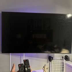Samsung TV 65” & Samsung Soundbar with Full motion Wall mount.