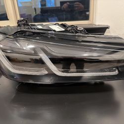 BMW 550I Shadow Line Adaptive RIGHT SIDE headlight  