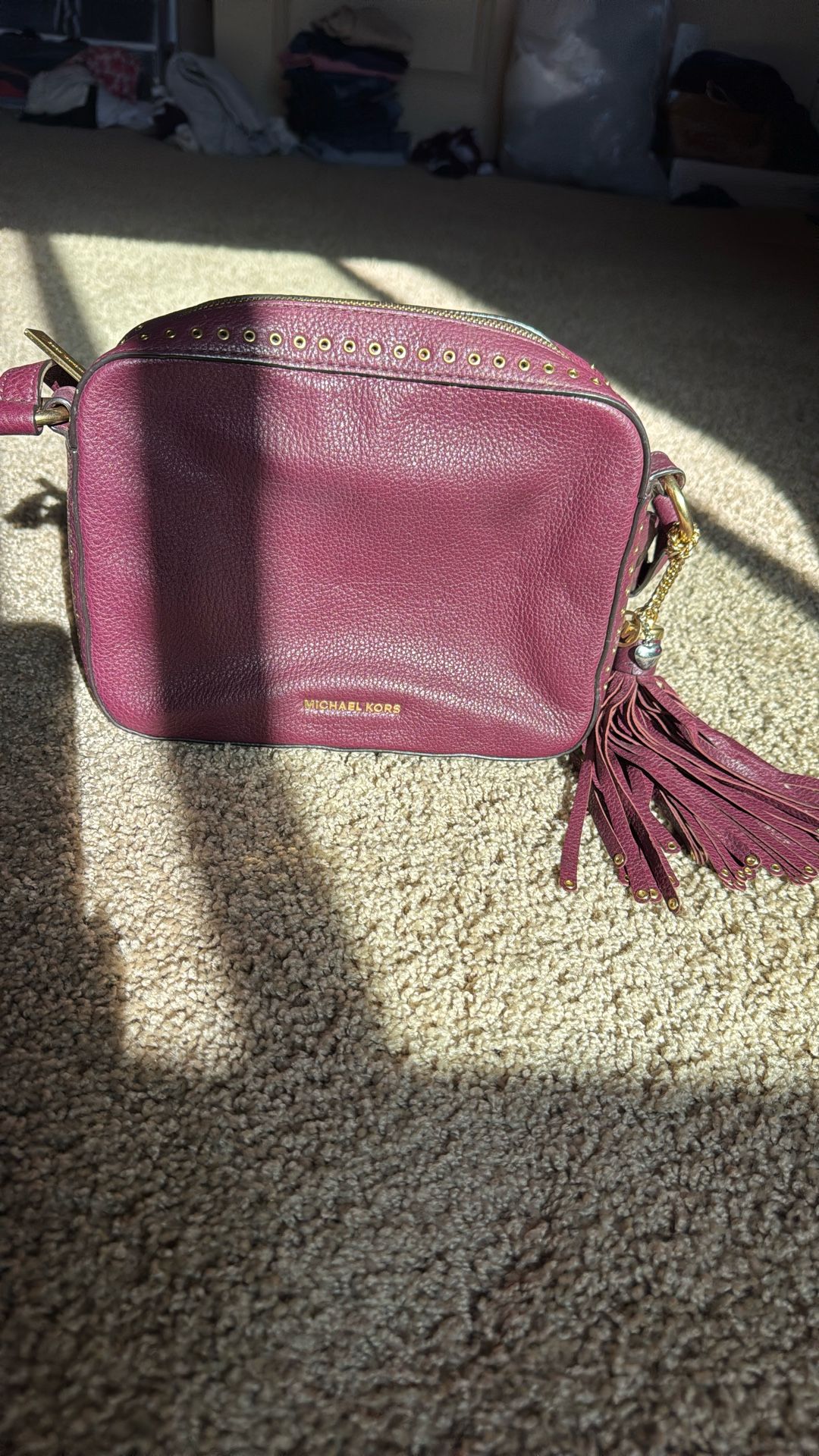 Micheal Kors Leather Purse 
