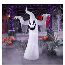 9 FOOT.  Led. GHOST Inflatable
