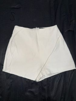 White skort size S