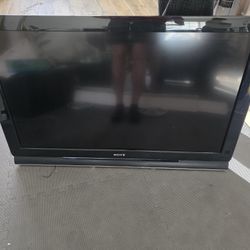 40in TV w Mounting Kit and Hardware - Sony Bravia 