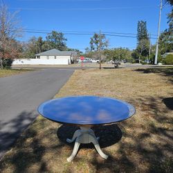 60" Circular Glasstop Dining Table