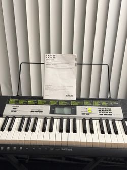 Casio LK-135 Electronic Keyboard