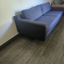 Beautiful Modern Couch (  LIKE NEW  )