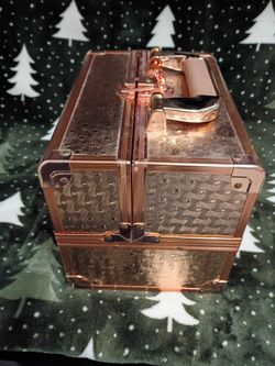 Rose Gold Makeup Case With Lock And Key