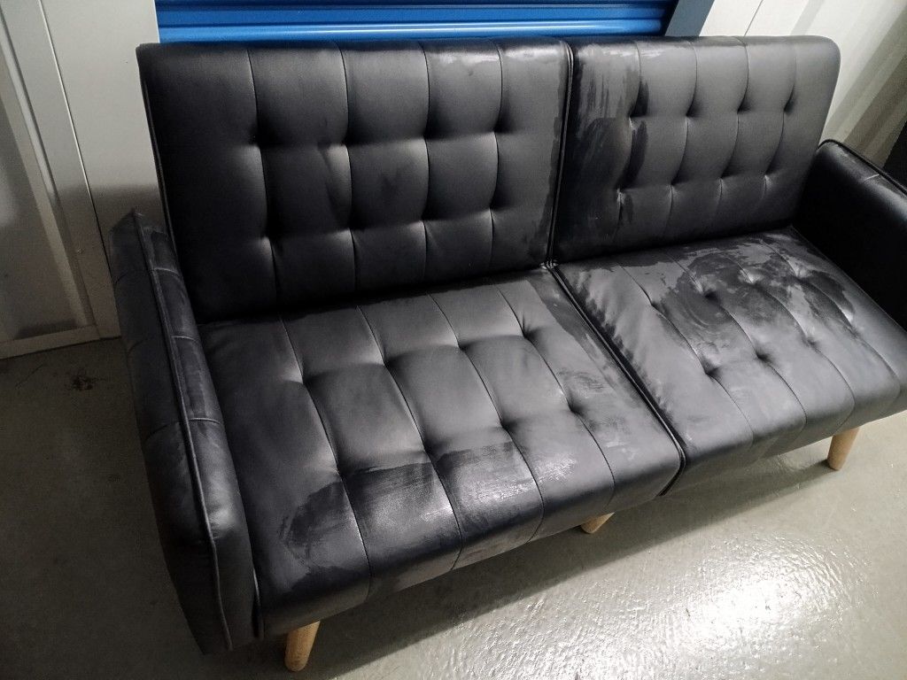 Black Futon With USB Charging Ports
