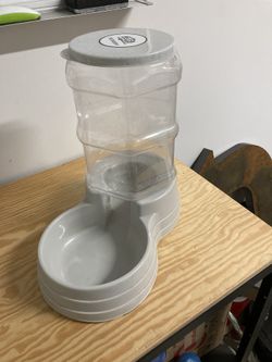 Dog Feeder