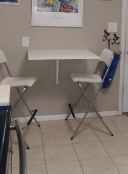 Table, space-saving, wall mounted, 2 stools