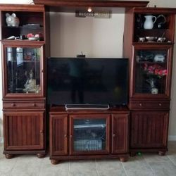TV Console/Entertainment Center