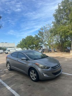 2013 Hyundai Elantra . GLS Sedan 4D